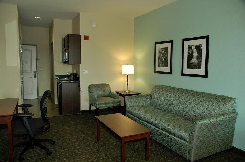 Best Western Plus Texarkana Inn And Suites Room photo